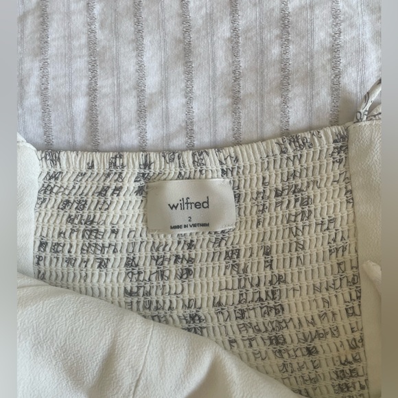 Wilfred Aritzia Fable Dress with B&W Floral Pattern - Picture 9 of 10